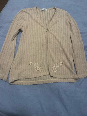 Matis cardigan soft pink with embroidery like new, size M