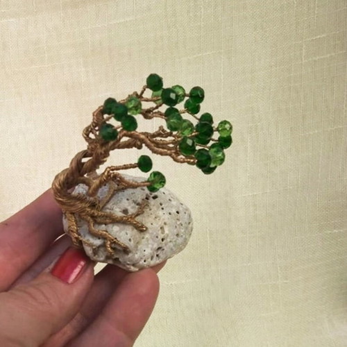Bonsai wire tree with green beads new