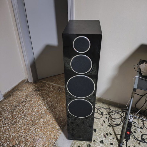 Wharfedale Diamond 250 floor-standing speakers like new