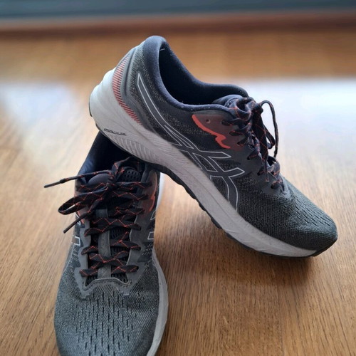 Asics αθλητικά παπούτσια μεταχειρισμένα, μέγεθος 44, μοντέλο GT-1000