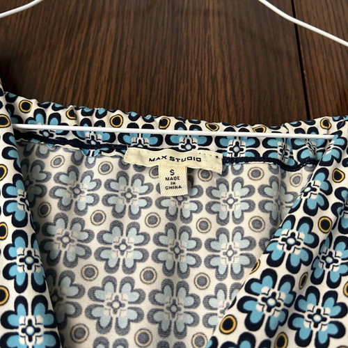 Dress No S, extremely impressive, for morning and evening.