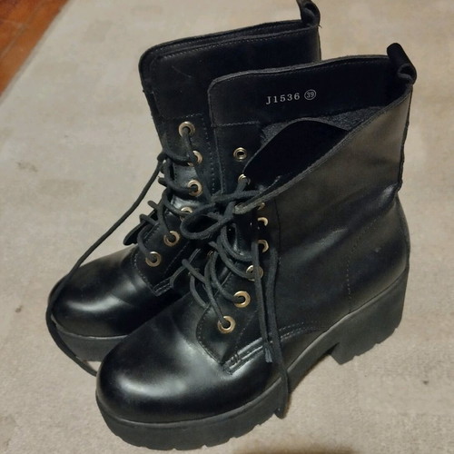 Lace-up boots used, size 39, black