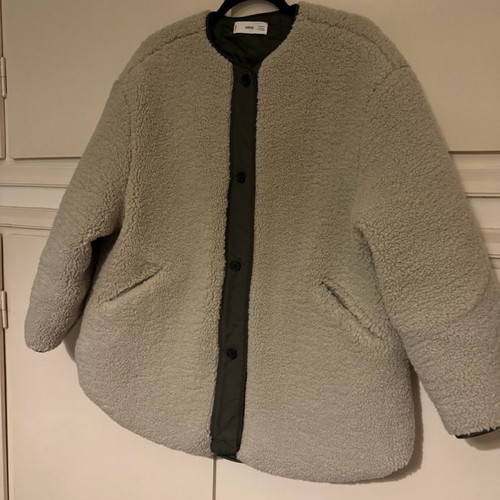 Mango bomber jacket used, sheep texture beige with khaki, oversized