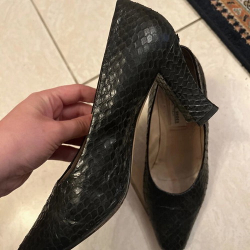 Nak leather pumps with 9cm block heel like new, black snake texture
