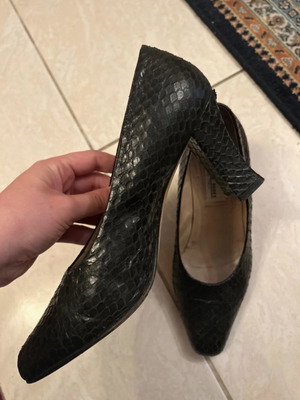 Nak leather pumps with 9cm block heel like new, black snake texture