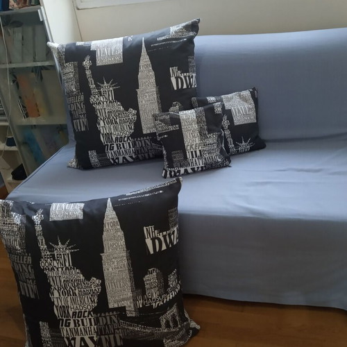 Decorative pillows set of 4 with New York pattern, like new