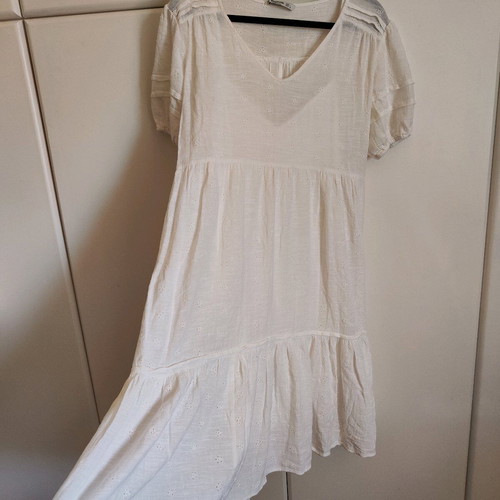 Stradivarius Broderie Anglaise dress white like new, size L