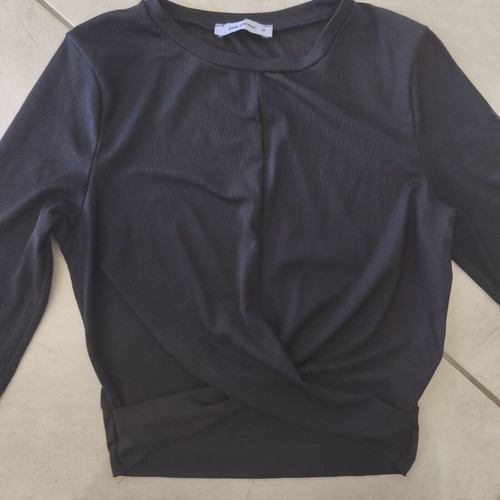 Black crop top Pink Woman like new with front tie detail