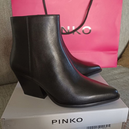 Pinko leather ankle boots new, size 38, black