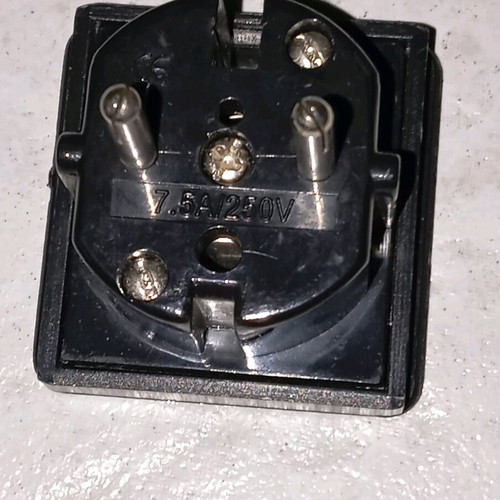 Adapter plug 110v to 220v new for devices with USA socket