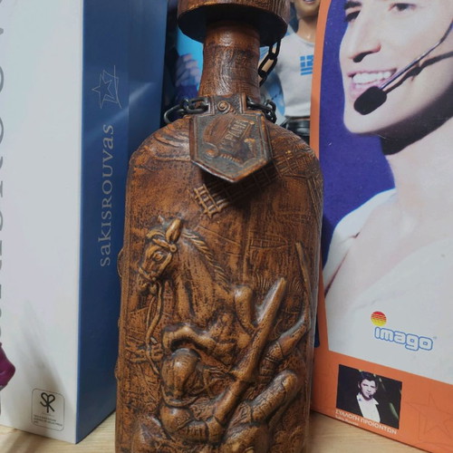 Whisky bottle Don Quixote vintage used, covered with genuine leather