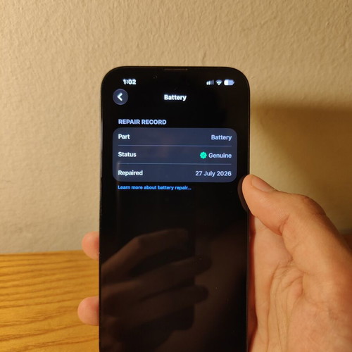 iPhone 14 128GB with Apple Essentials case