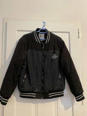 Boys varsity jacket μεταχειρισμένο, μαύρο και ανθρακί, ηλικία 14
