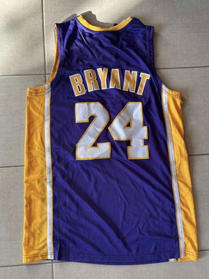 Kobe Bryant 24 Los Angeles Lakers jersey, size Large