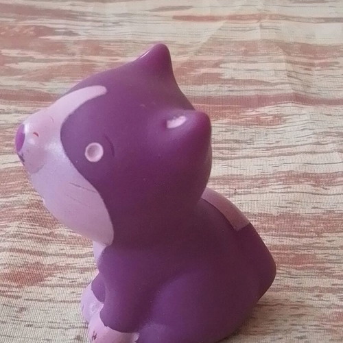 Purple dog squeeze figure like new