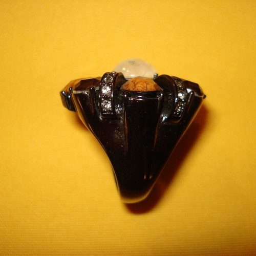 Ring with stones like new