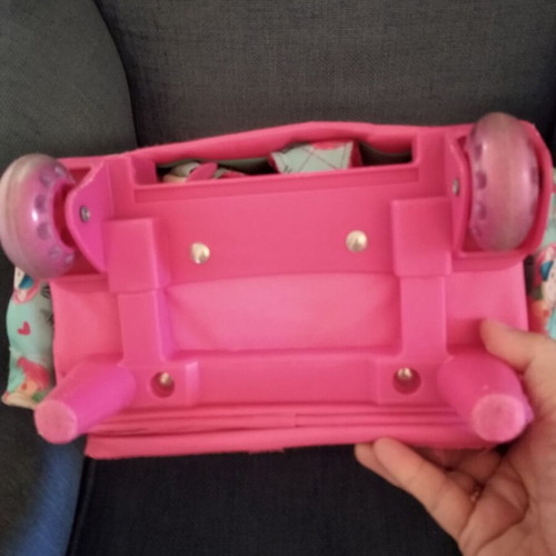 Children's daycare bag used with wheels and playful designs
