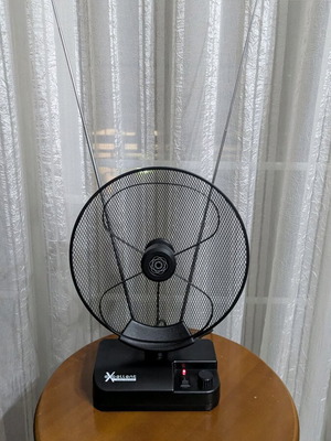 Excellent digital indoor antenna new with 36dB amplifier
