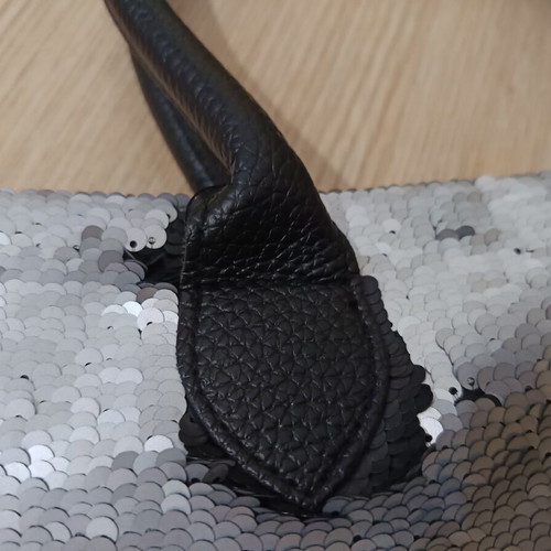 Trends Handbag new, black and silver, reversible design 30x22 cm