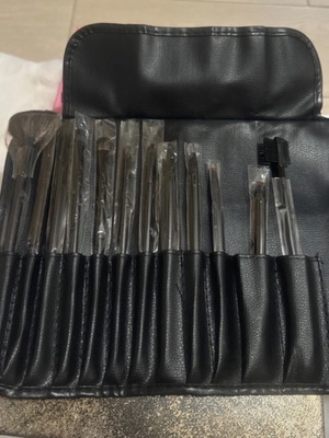 Professional makeup brush set with leather case new