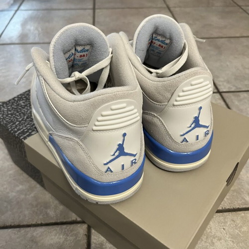 Jordan 3 Lucky Shorts sneakers size 45 like new white blue
