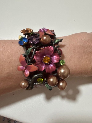 Bracelet with clasp