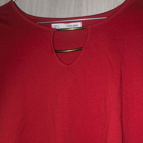 Sfera short-sleeve shirt like new, red with gold detail
