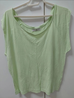 Γυναικεία μπλούζα Pink Woman σαν καινούργιο, πράσινο ανοιχτό λαχανί, μέγεθος S