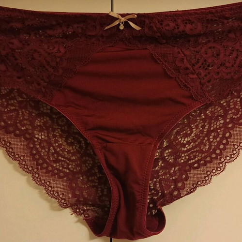 Women's lace lingerie set burgundy, size L, new