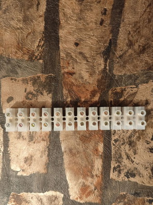 Terminal block 16-pin in 12-pin row white, new