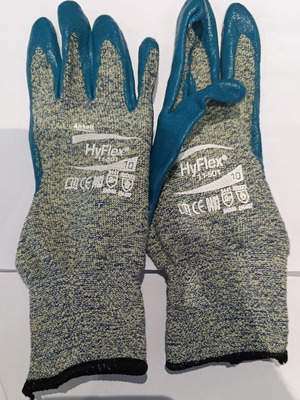Hyflex 11-501 Cut Protection Gloves Size 10 Like New