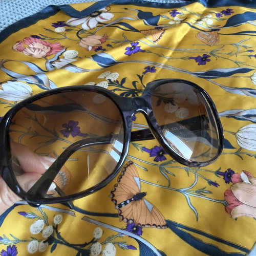 Gianni Venturi sunglasses like new, purple glitter