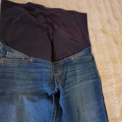 H&M maternity jeans blue like new, soft fabric