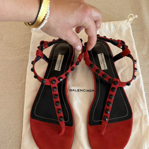 Balenciaga red flat sandals no 40 like new with black spikes