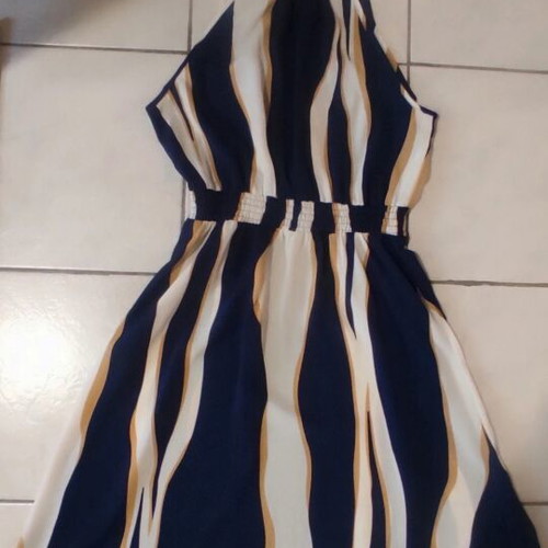 Emery Rose summer dress like new, elastic waist, knee length, white and blue