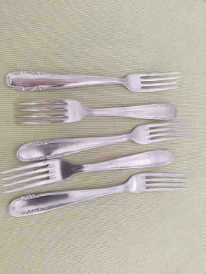 Small forks used, set of 5