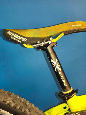 Da Bomb Booster Camo Saddle like new