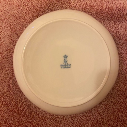 Kaiser porcelain bowl Christmas like new (15x15cm)