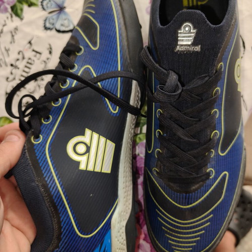Admiral football shoes size 44 like new, black with cleats