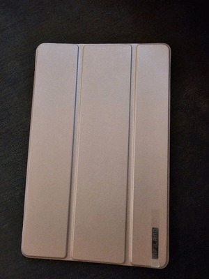 Samsung Tablet A7 case like new