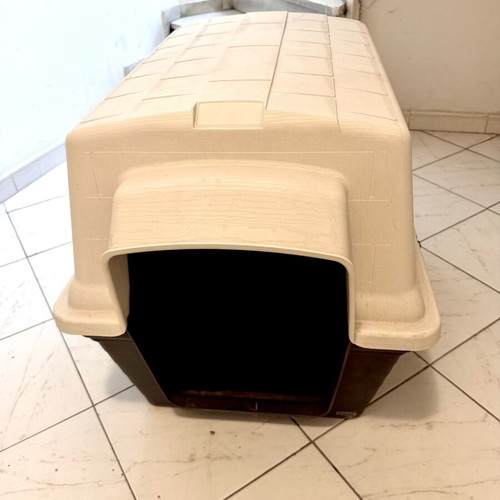 Doghouse large size like new