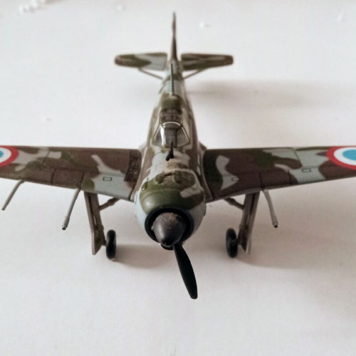BLOCH MB 152 miniature airplane like new, De Agostini, scale 1/72