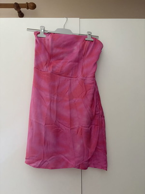 Mini dress Bershka used, fuchsia strapless with silicone