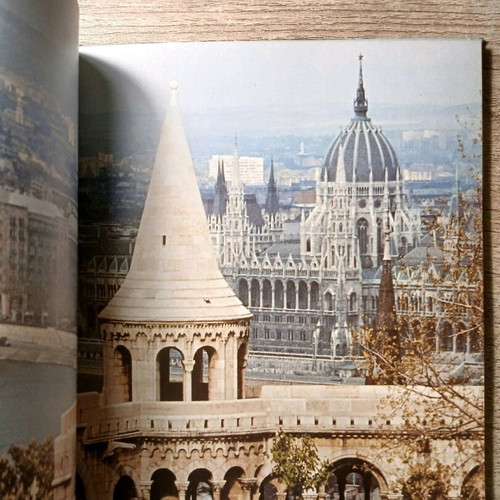 Book Budapest Peter Dobai used, in very good condition
