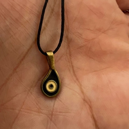 Short necklace with mataki used