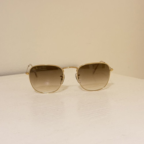 Ray-Ban Frank RB3857 sunglasses like new, Legend Gold frame with green G-15 lenses