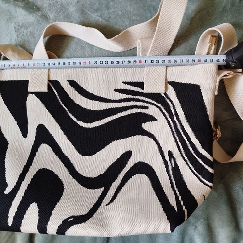 Modissimo knitted shoulder bag new, black and beige
