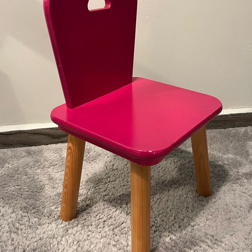 Wooden chair used for child up to 6 years old