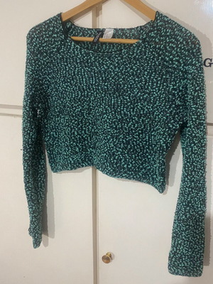 H&M knitted sweater thin like new, black and green, size M