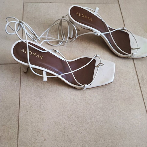 Alohas Bellini Pearl white leather sandals used size 39